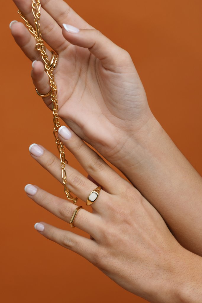 Chuncky White Signet Ring